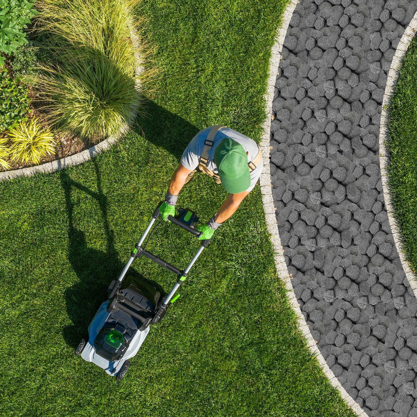 Skyflame 3-5 Inch Round Lava Rock Pebbles, 10 Pounds Black Natural Tumbled Stones for Indoor Outdoor Gas Fire Pit|Fireplaces|Garden Landscaping Decoration| Cultivation of Potted Plants