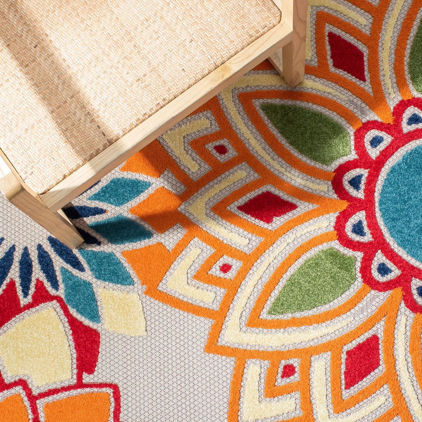 SAFAVIEH Washable Rug Outdoor Cabana Collection - 5'3" x 7'7", Ivory & Orange, Non-Shedding & Easy to Clean, Ideal for Patio, Backyard, Mudroom (CBN328A)