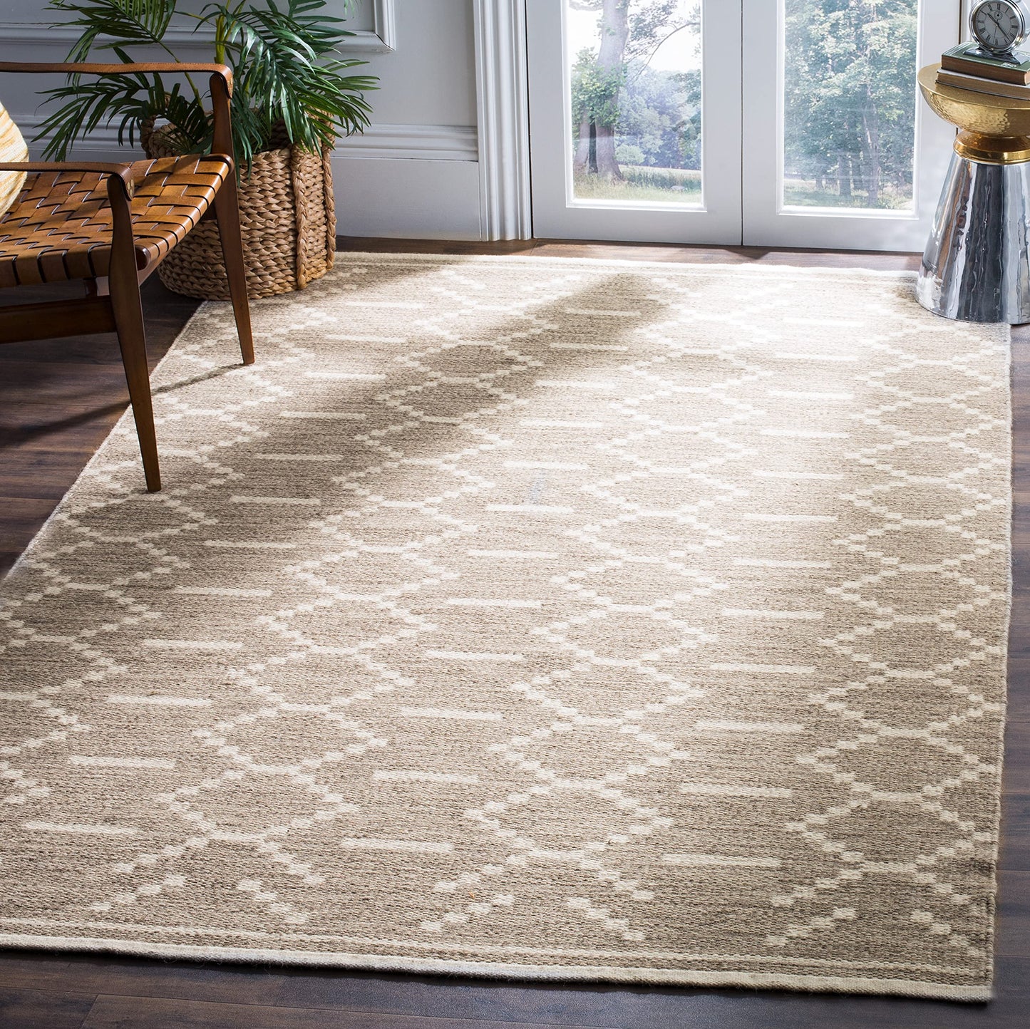 SAFAVIEH Area Rug 8x10 - Kilim Collection - Large - Grey & Ivory, Handmade Flat Weave Wool, Ideal for Living Room, Bedroom, Office, Dining Space (KLM353A)
