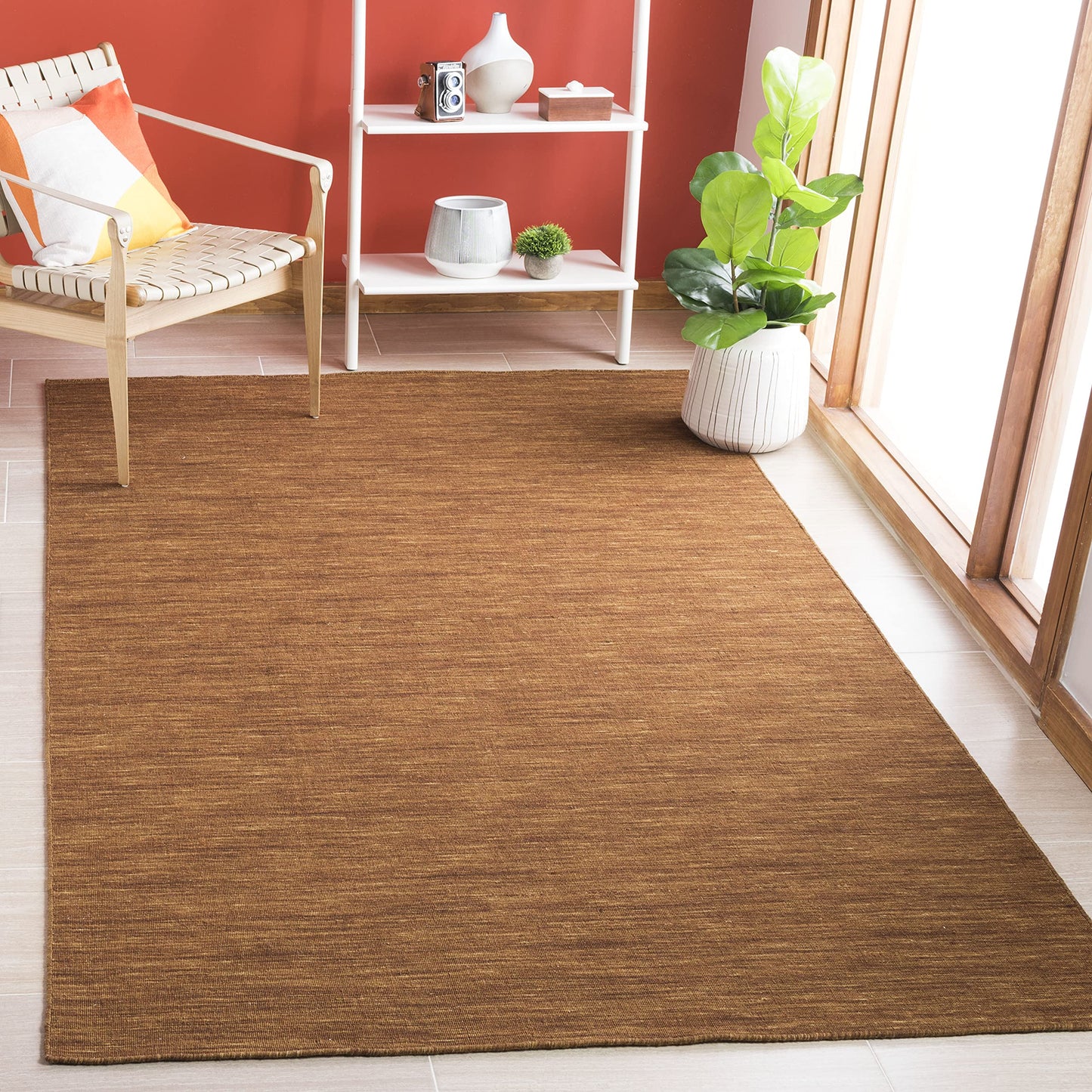 SAFAVIEH Kilim Collection Accent Rug - 4' x 6', Brown, Handmade Casual Solid Wool, Ideal for High Traffic Areas in Entryway, Living Room, Bedroom (KLM850T)