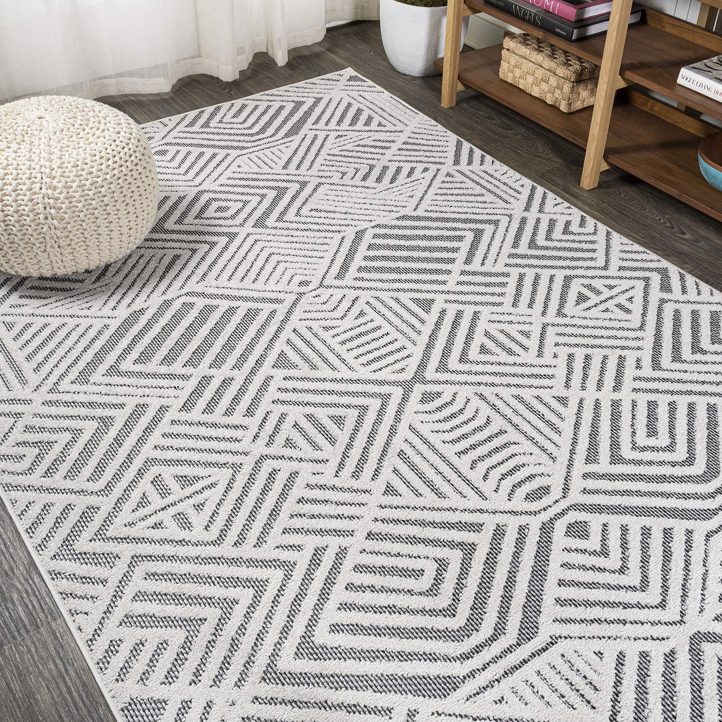 JONATHAN Y Art Deco Geometric Indoor Outdoor Area Rug 4X6 White/Black, Jordan High-Low Pile for Backyard, Patio, Porch, Easy-Cleaning, High Traffic, Pet-Friendly, Non-Shedding (SBH103A-4)
